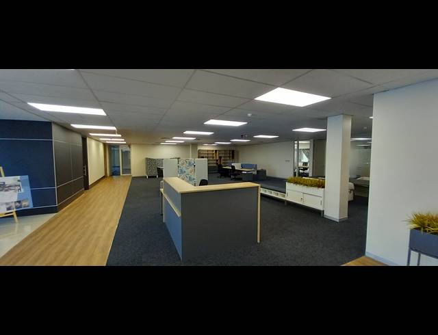 1,609M² OFFICE TO LET IN WOODMEAD